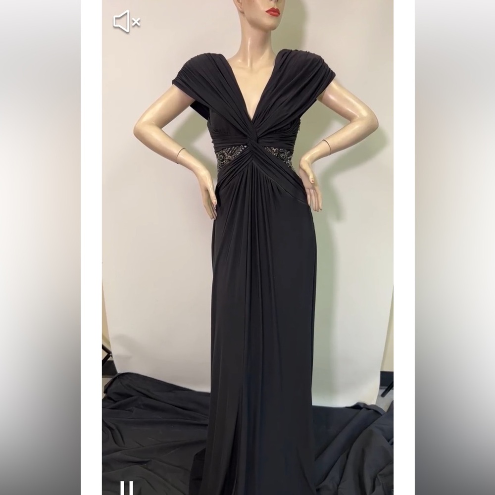 Mignon beaded V-Neck cap sleeves long gown